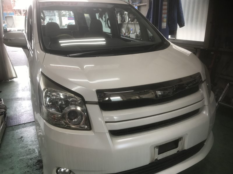 トヨタ ノア（ZRR70）リアブレーキパッド交換 | さくら車検‐ブログ＆整備レポート