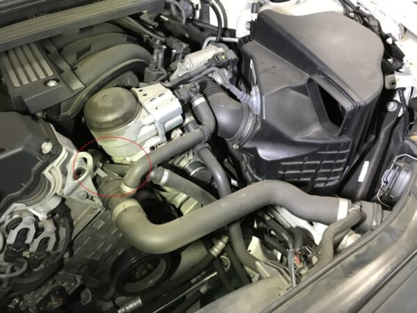 BMW 1シリーズ ウォーターポンプ交換 | さくら車検‐ブログ＆整備レポート
