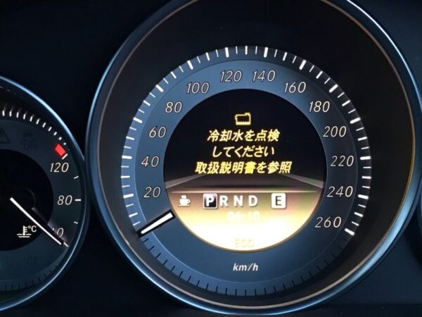 メルセデス ベンツc250 冷却水を点検してください さくら車検 ブログ 整備レポート