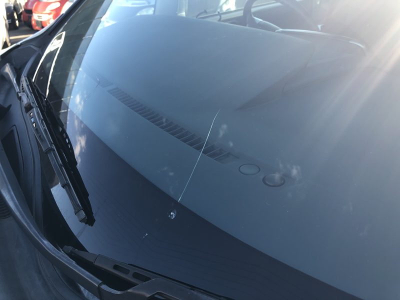 トヨタ ヴォクシー(ZRR70) フロントガラス交換 | さくら車検