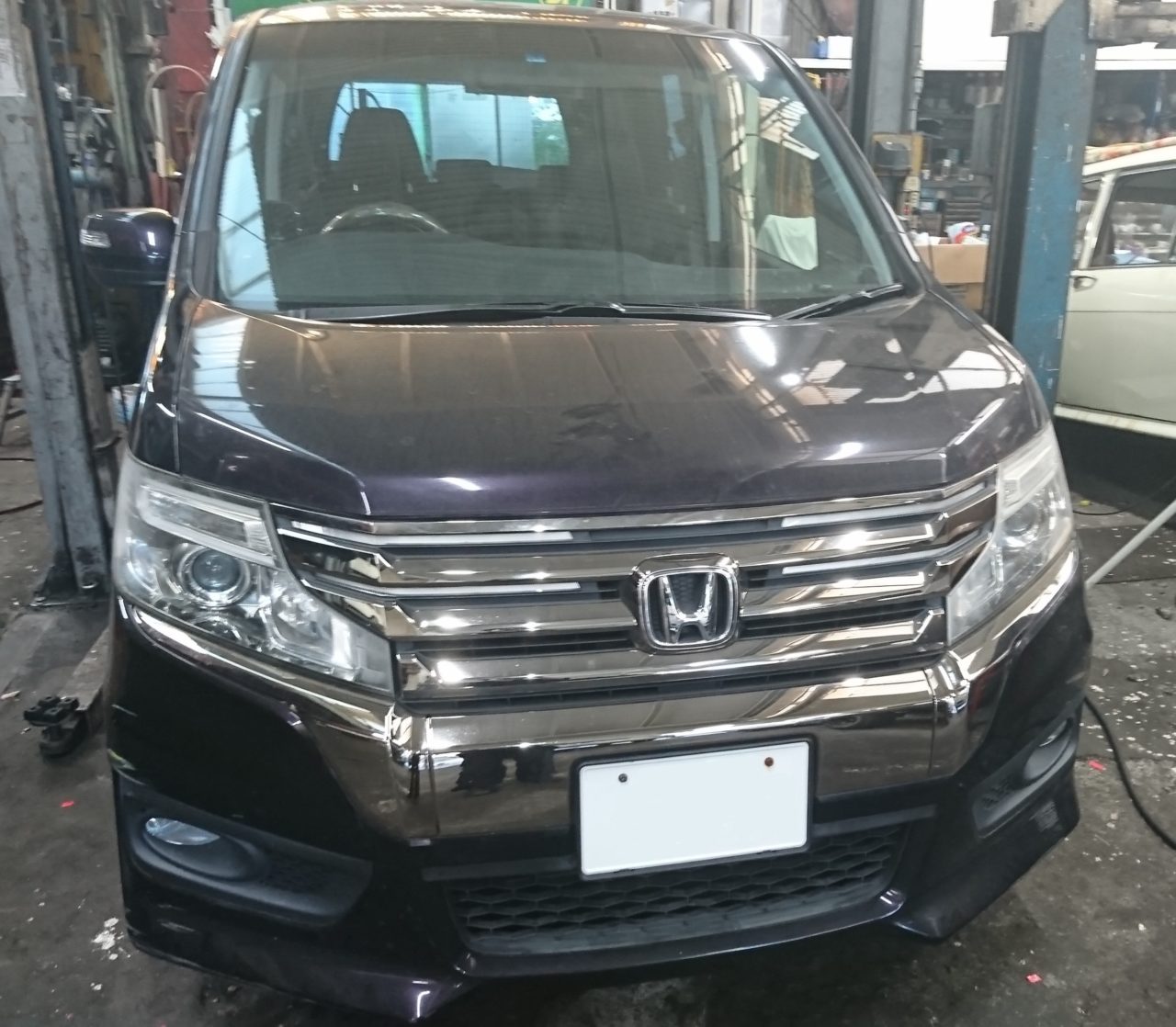 ホンダ ステップワゴン 異音修理 エンジンマウント交換 さくら車検 ブログ 整備レポート ホンダ ステップワゴン 異音修理 エンジンマウント交換 さくら車検 ブログ 整備レポート